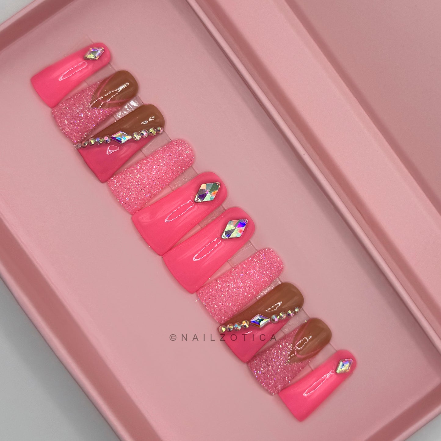 Nailzotica Medium Length Reusable Acrylic Gel UV High Quality Handmade Luxury Press On Nails