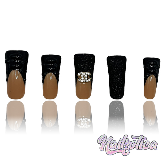 Designer Duck - Medium Length 30mm Duck Shape French Tip Black Glitter Designer Charm Nude Base Reusable Acrylic Gel UV High Quality Handmade Luxury Press On Duck Nails
