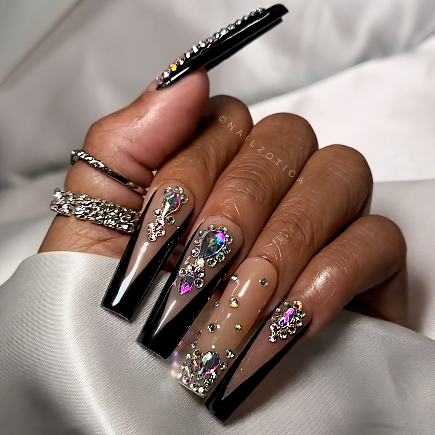 Gemorous - Long Length 40mm French Tip Natural Transparent Nude Base Black White Tapered Square Shape Silver Rhinestone Reusable Acrylic Gel UV Hand-Painted High Quality Handmade Luxury Press On Nails