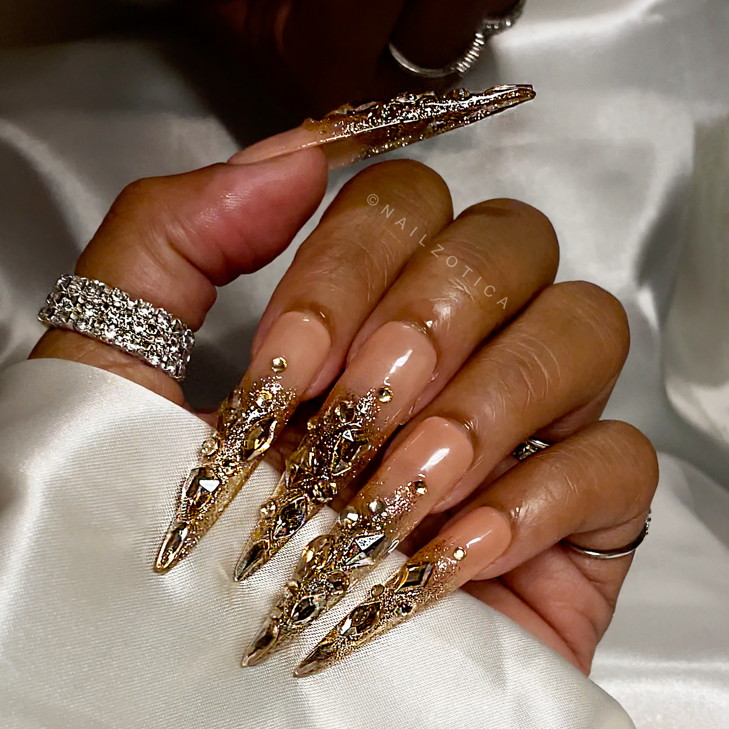 Gilded Gold - Extra Long Length 50mm Stiletto Medium Length Duck Shape Transparent Nude Base Glitter Ombre Gold Rhinestone Reusable Acrylic Gel UV Hand-Painted High QualityHandmade Luxury Press On Nails