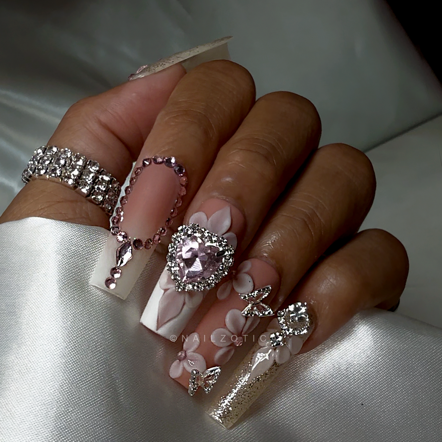 Nailzotica Medium Length Reusable Acrylic Gel UV High Quality Handmade Luxury Press On Nails