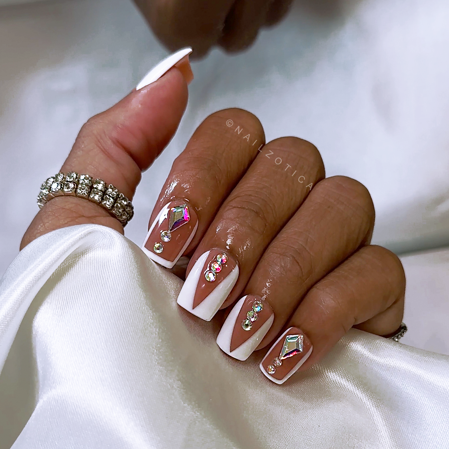 Rich Gurl - Short Length 25mm Square Shape White French Tip Silver Rhinestone Reusable Acrylic Gel UV Hand-Painted High Quality Handmade Luxury Press On Nails
